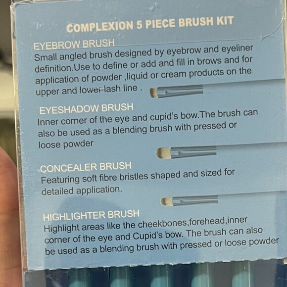 5 Piece Synthetic Makeup Brush Set - Red or Blue - Picture 2 of 3